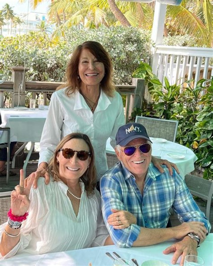 Jimmy Buffett Siblings: Sister Laurie And Lucy Buffett And Brother
